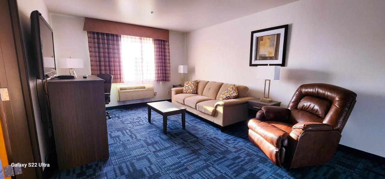 Helena Inn - Airport Luaran gambar