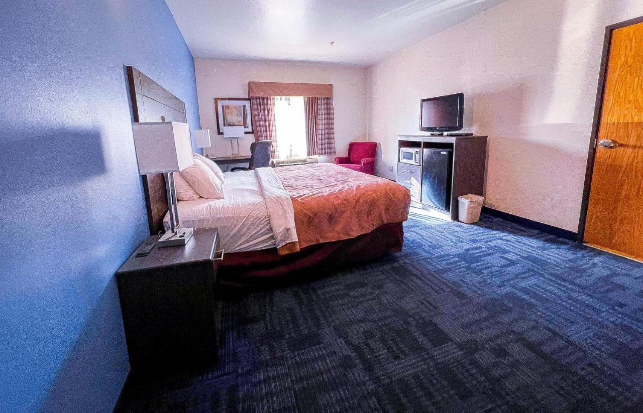 Helena Inn - Airport Luaran gambar